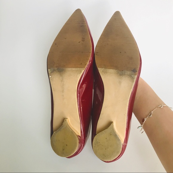 Red Pointed Leather Flats With Gold Buckle - Picture 6 of 6